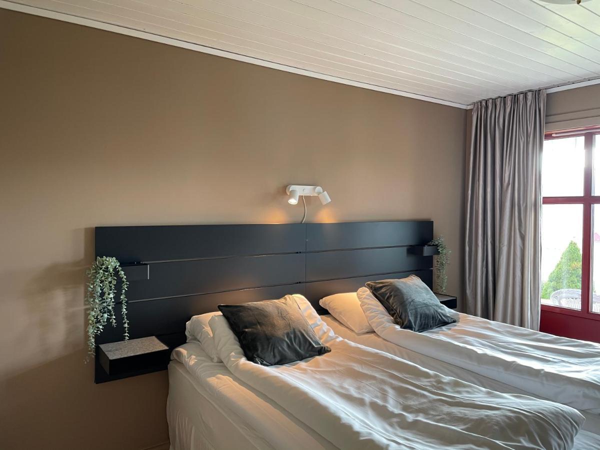 Hoiland Gard Gardshotellet Hjelmeland ภายนอก รูปภาพ