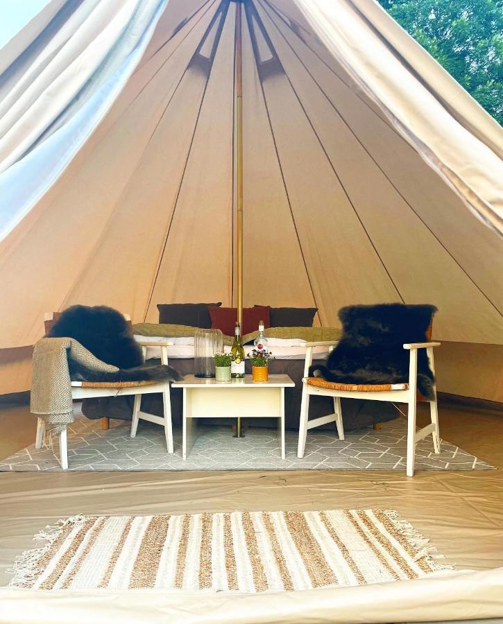 Hoiland Gard Gardshotellet Hjelmeland ภายนอก รูปภาพ