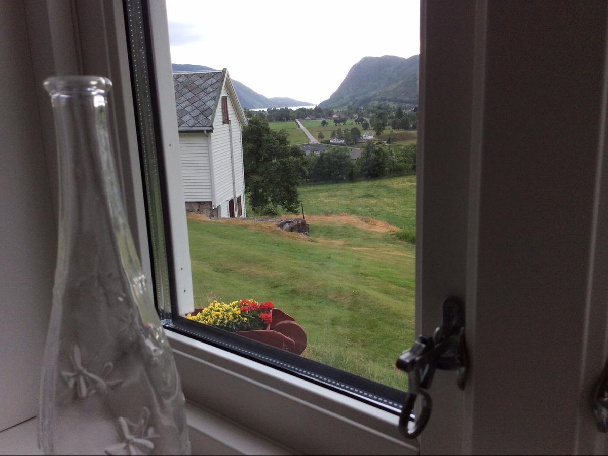 Hoiland Gard Gardshotellet Hjelmeland ภายนอก รูปภาพ