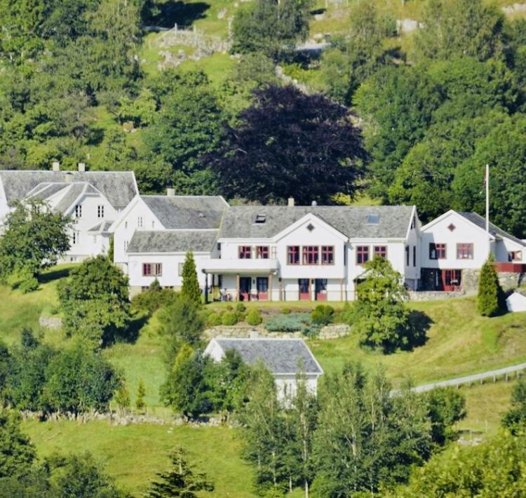 Hoiland Gard Gardshotellet Hjelmeland ภายนอก รูปภาพ